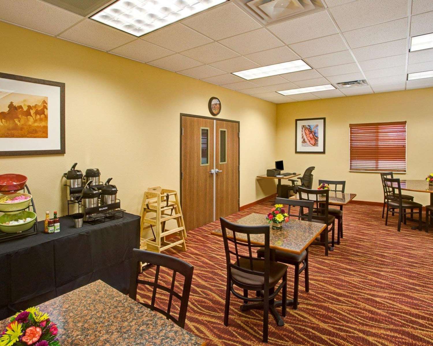 Rodeway Inn & Suites Phillipsburg KS 29/29