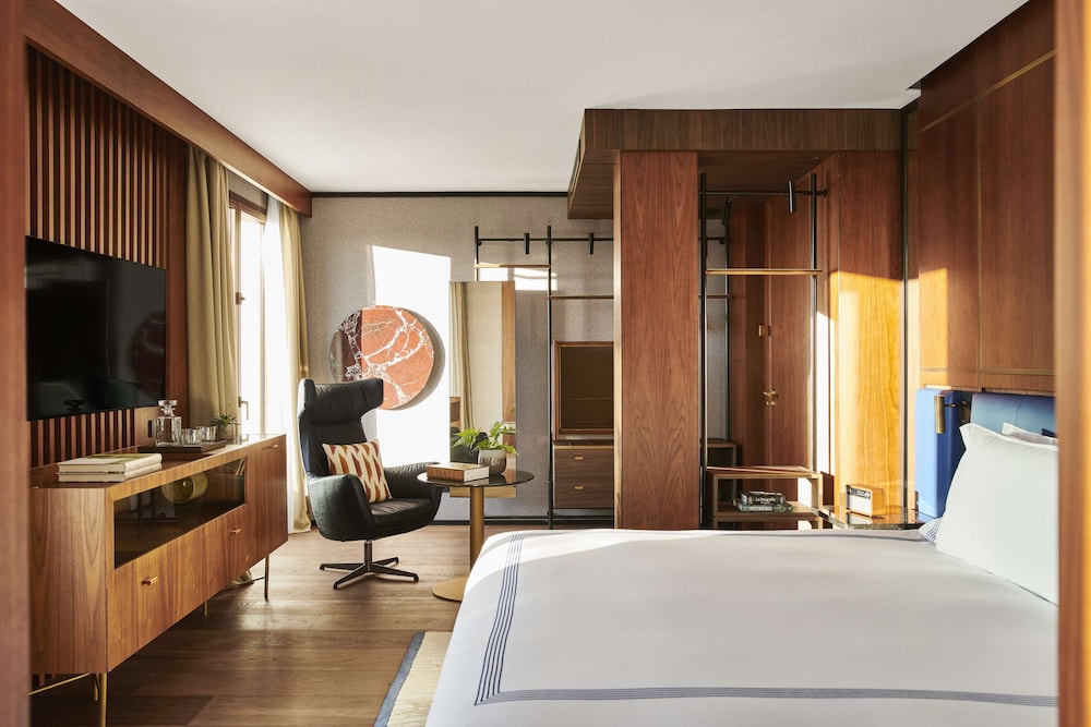 ROOM, KING BED, TERRACE
