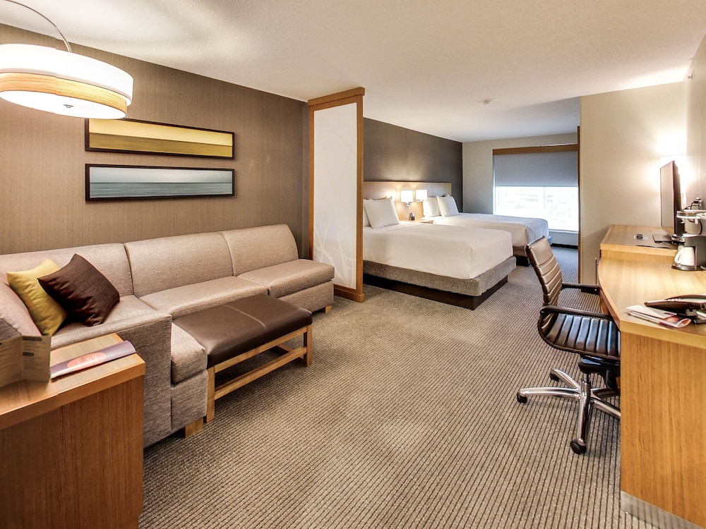 DoubleTree by Hilton Edmonton Downtown 49/50