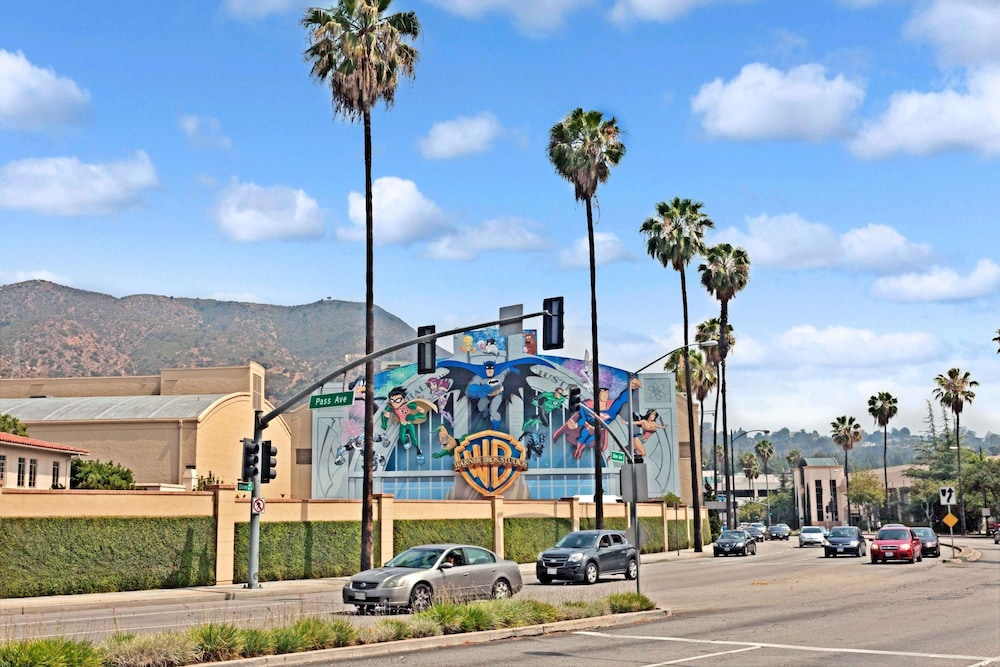 Travelodge By Wyndham Burbank-Glendale 23/28
