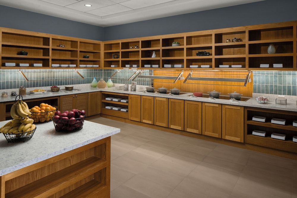 Hyatt Place Denver Cherry Creek 34/72