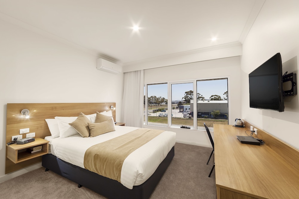 Ciloms Airport Lodge 32/63