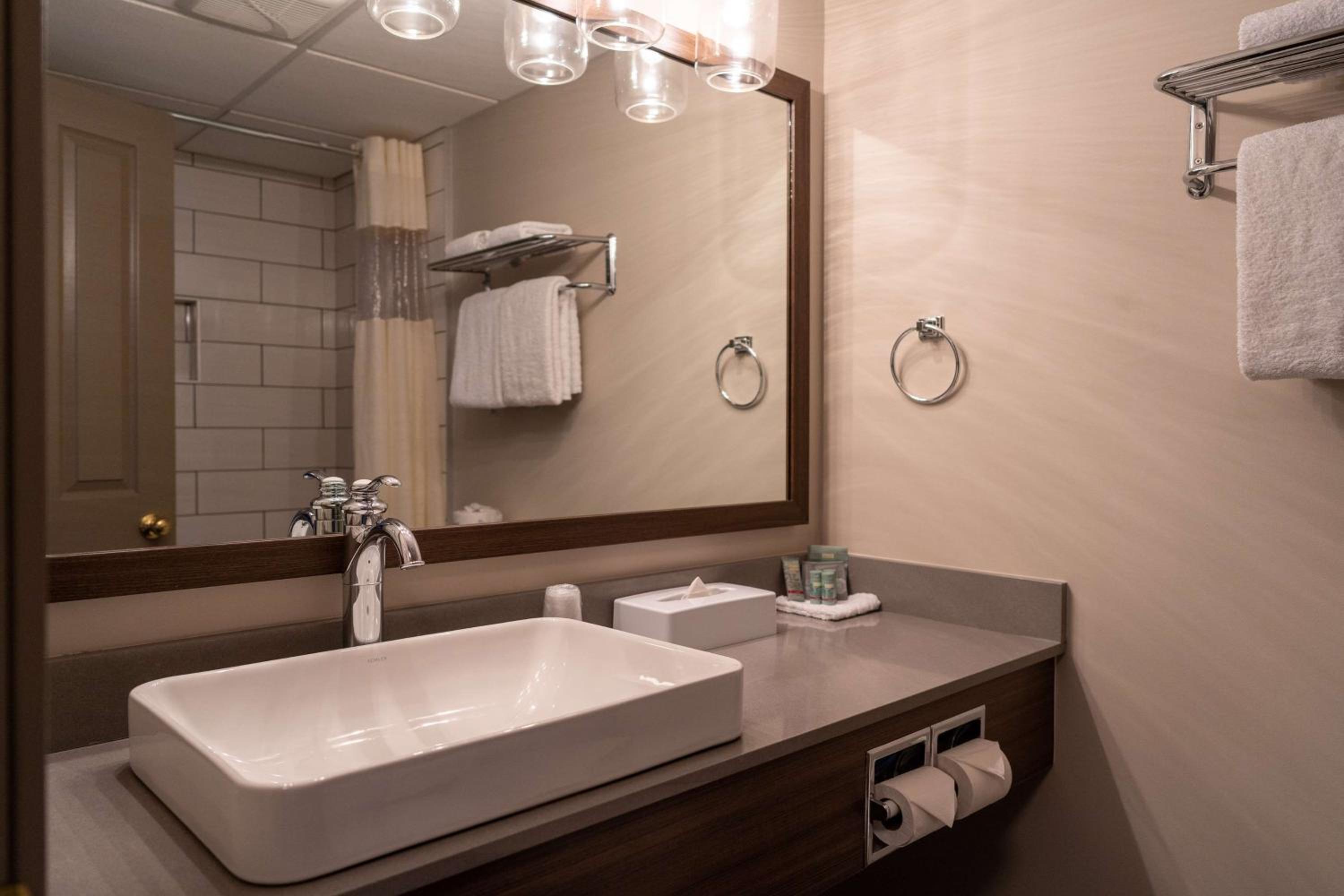 جناح بسرير كوين مع أريكة، Best Western Gold Rush Inn 4/7