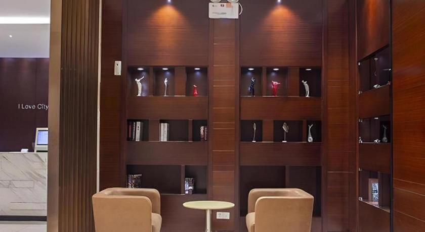 City Convenient Zhuzhou Sports Centre 37/40