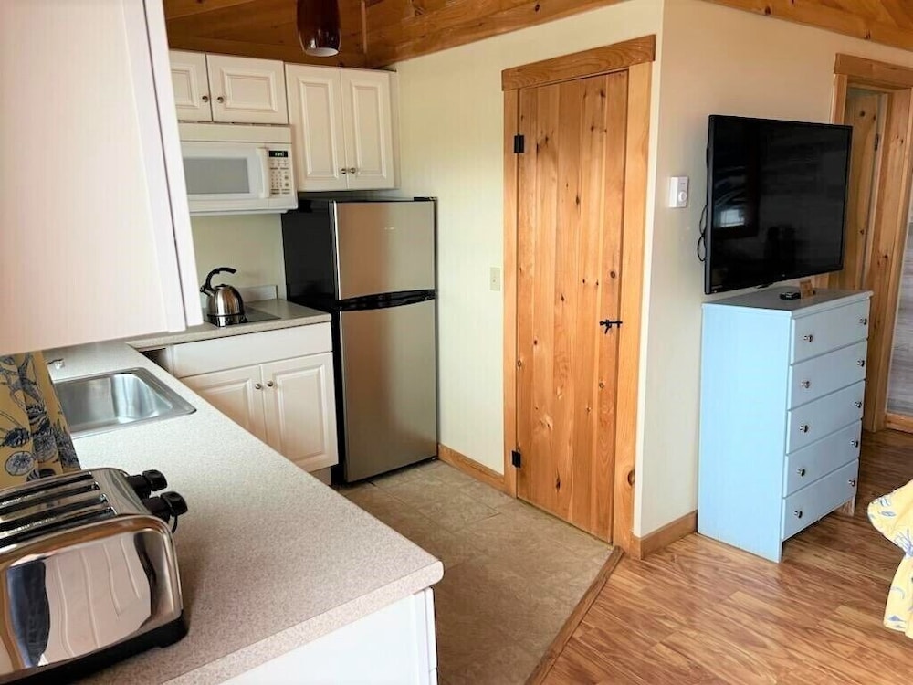 Colonial Gables Oceanfront Village 55/72