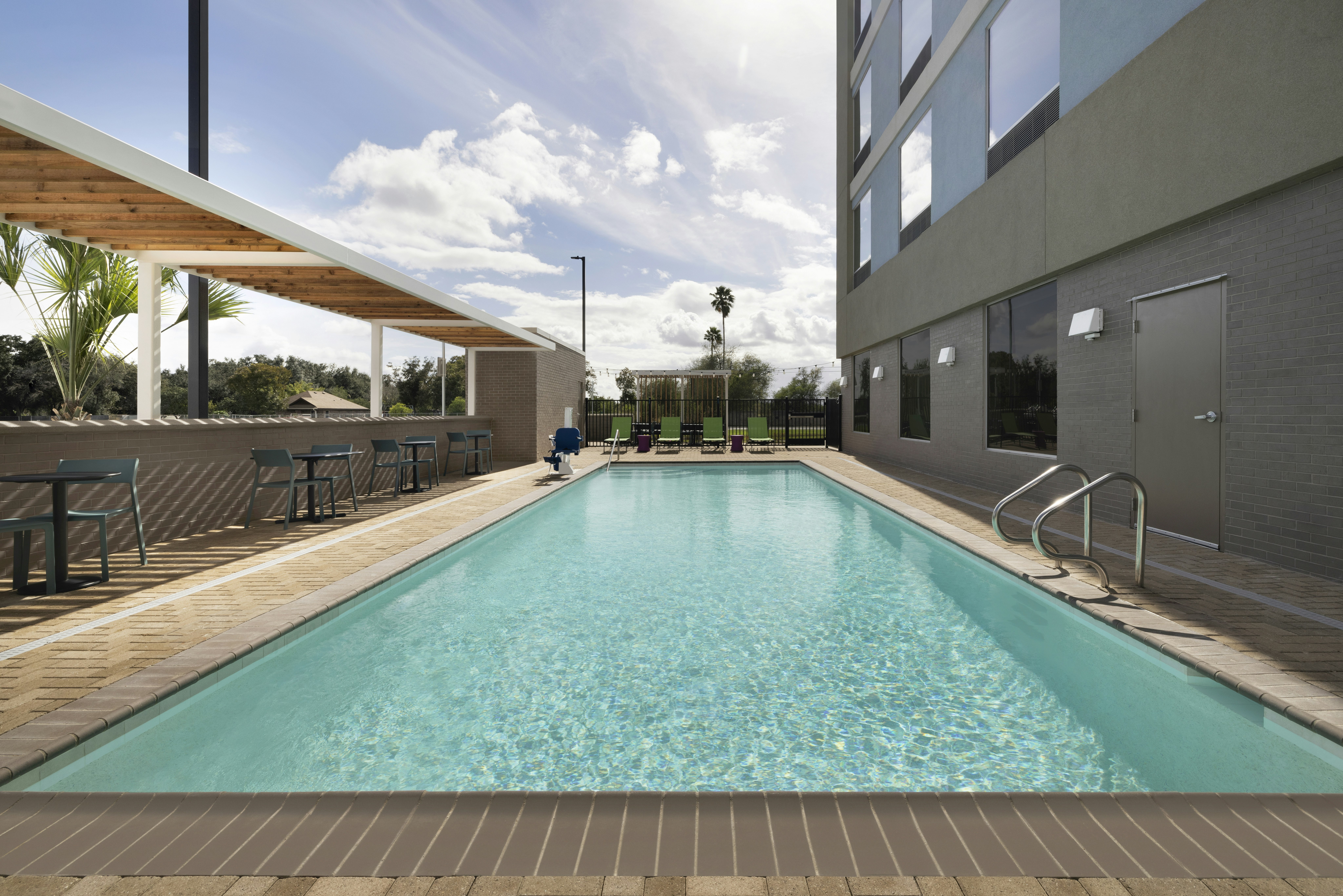 Home2 Suites by Hilton San Juan 31/33