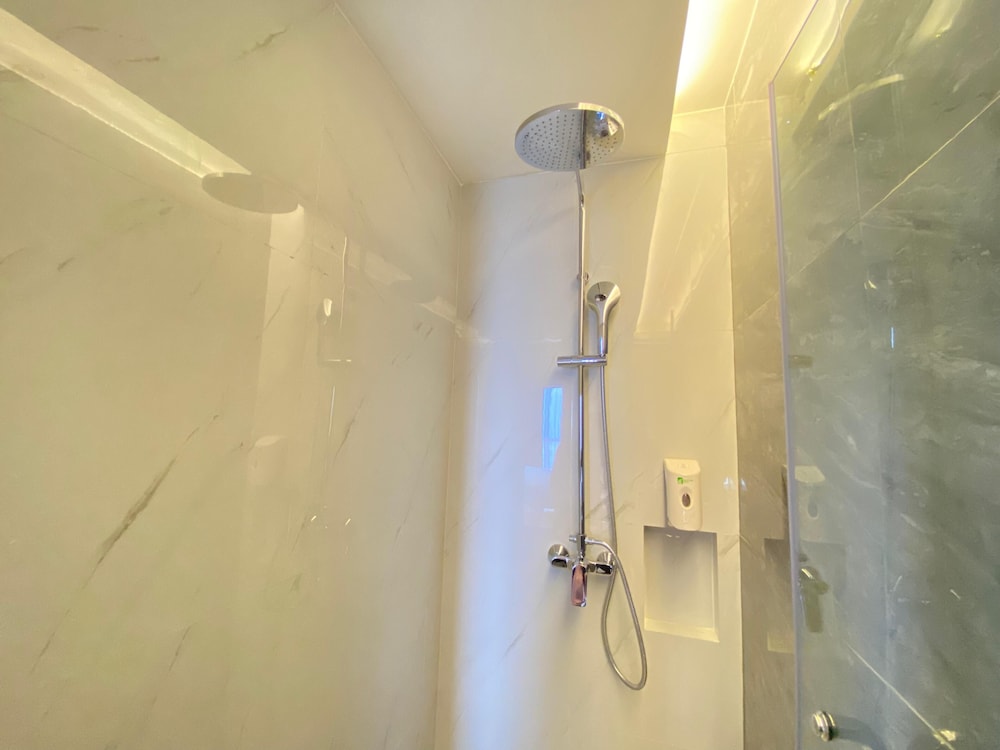 Grand Whiz Hotel Praxis Surabaya 43/43