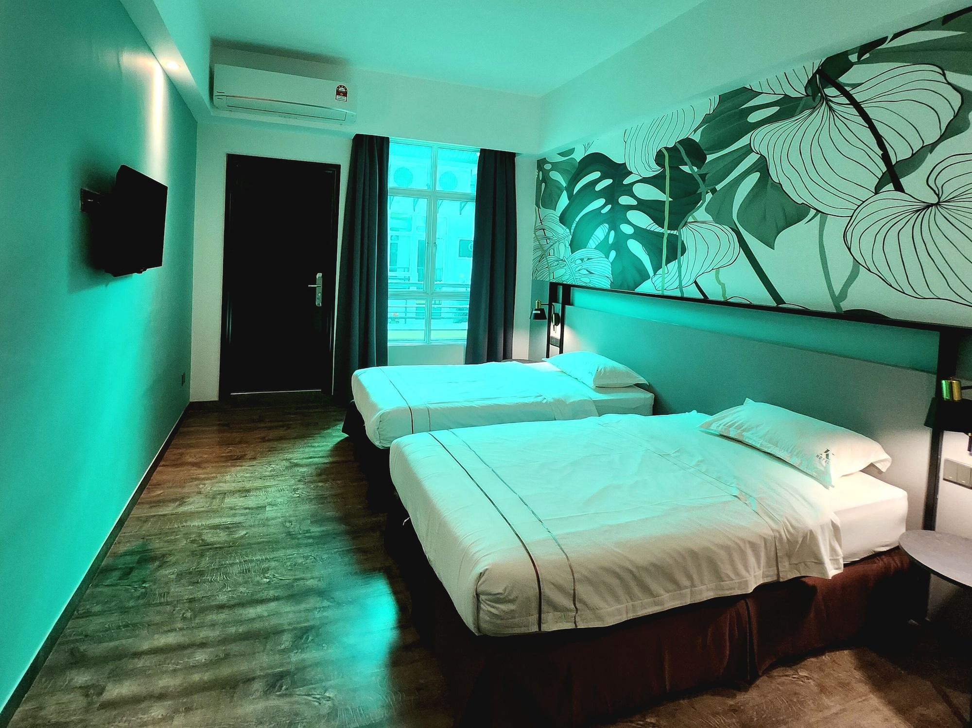 SUPERIOR, TWIN BEDS