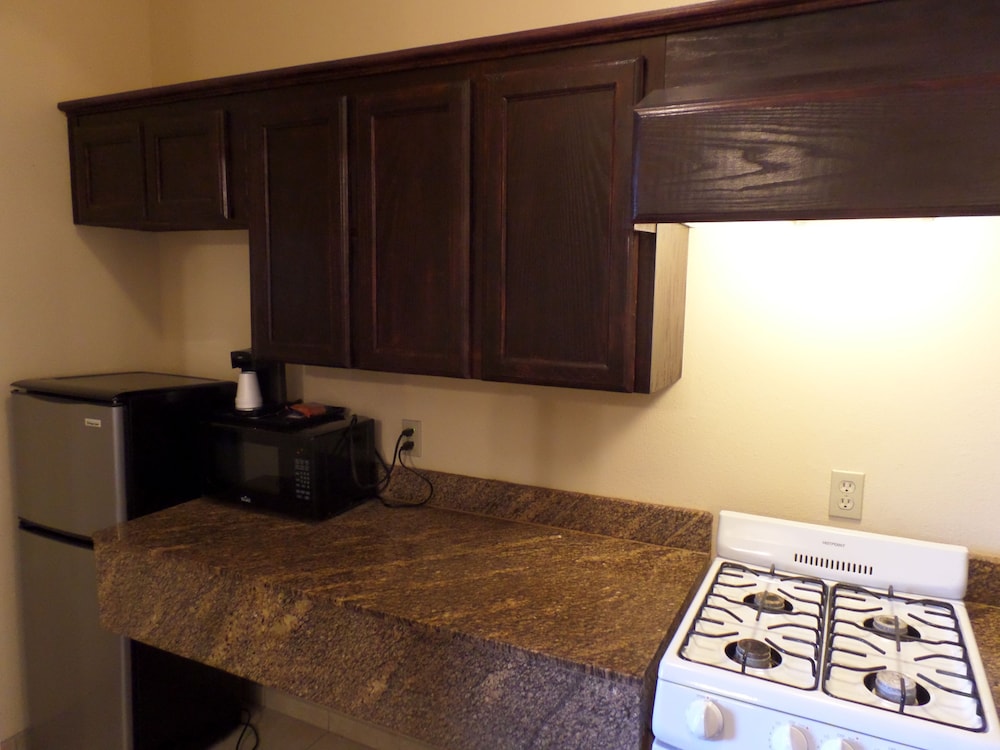 Guest Inn San Benito Harlingen 30/40