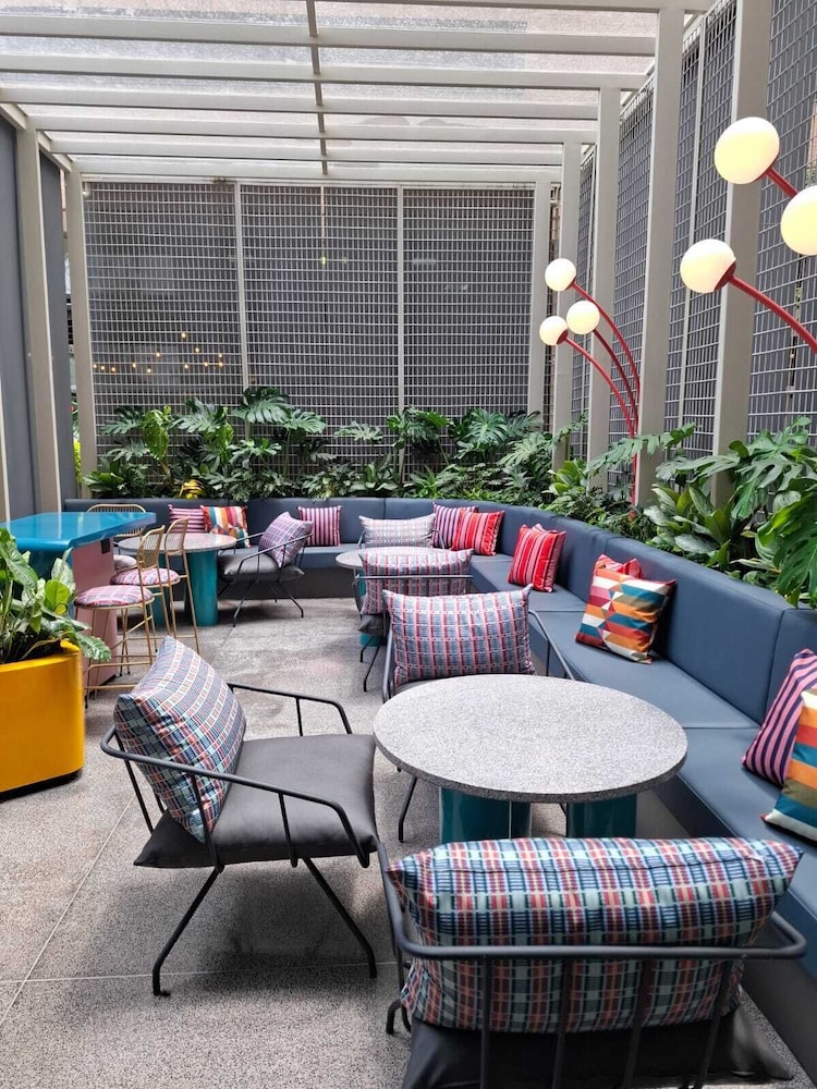 Ibis Medellin 45/67