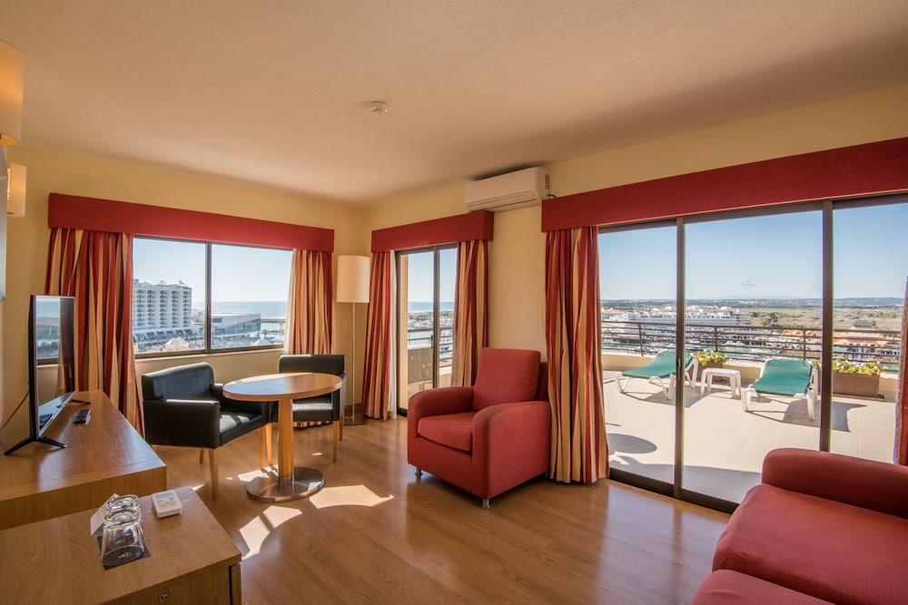 VILA GALE MARINA 30/50
