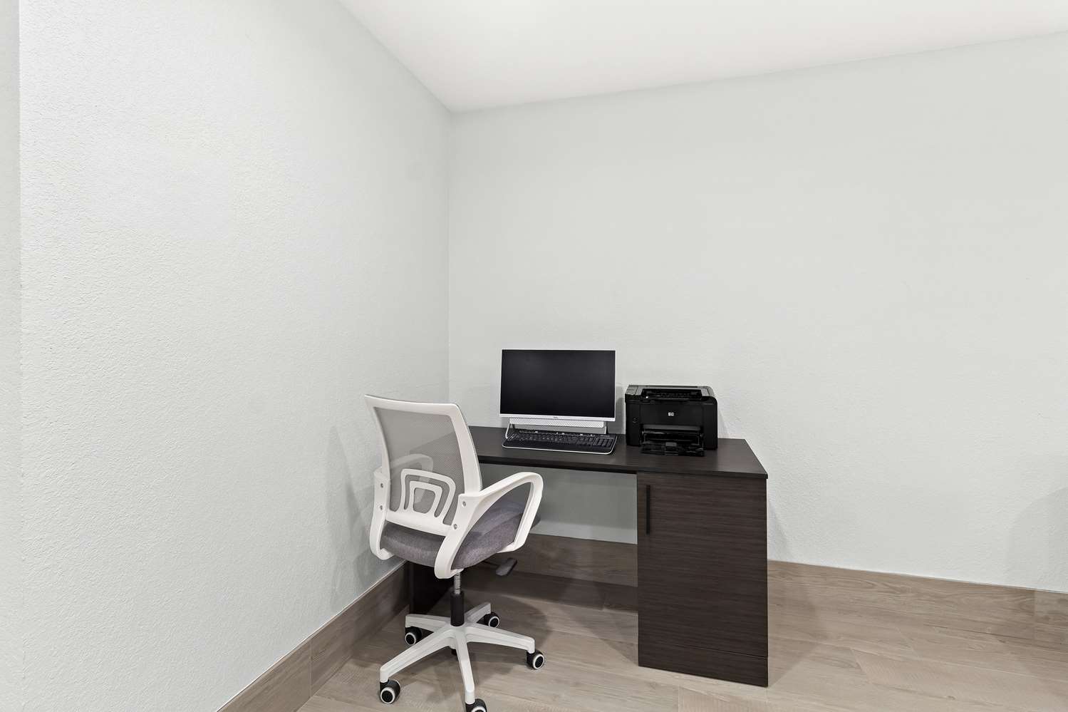 Surestay By Best Western Groves 23/28