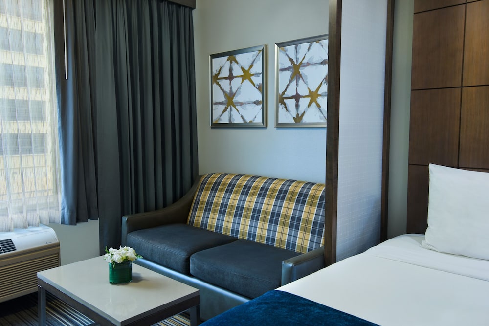 Oxford Suites Downtown Spokane 27/55