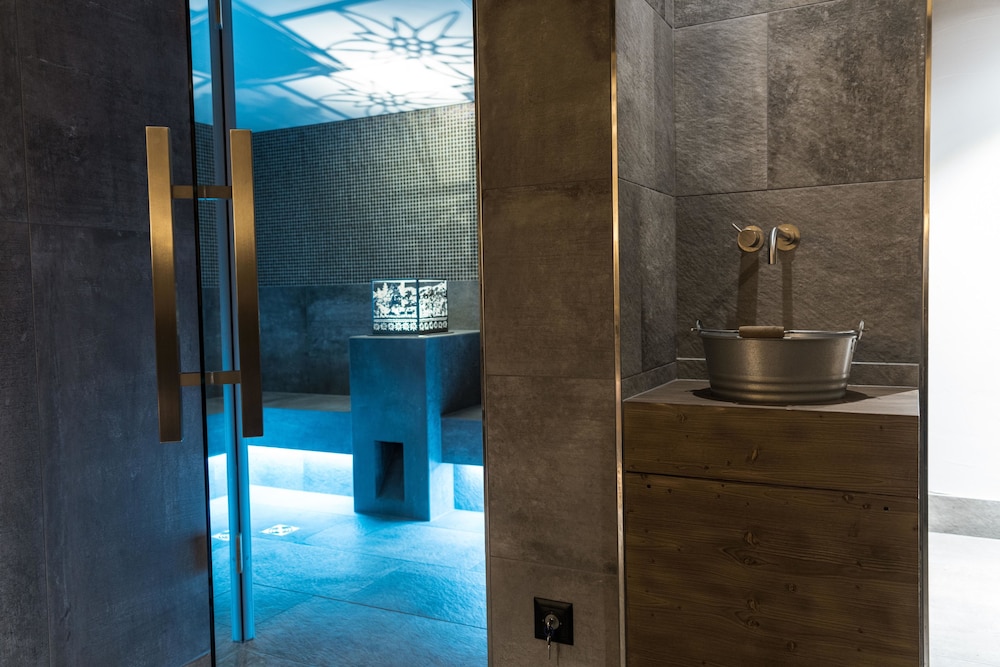 Hotel Daniela 28/48