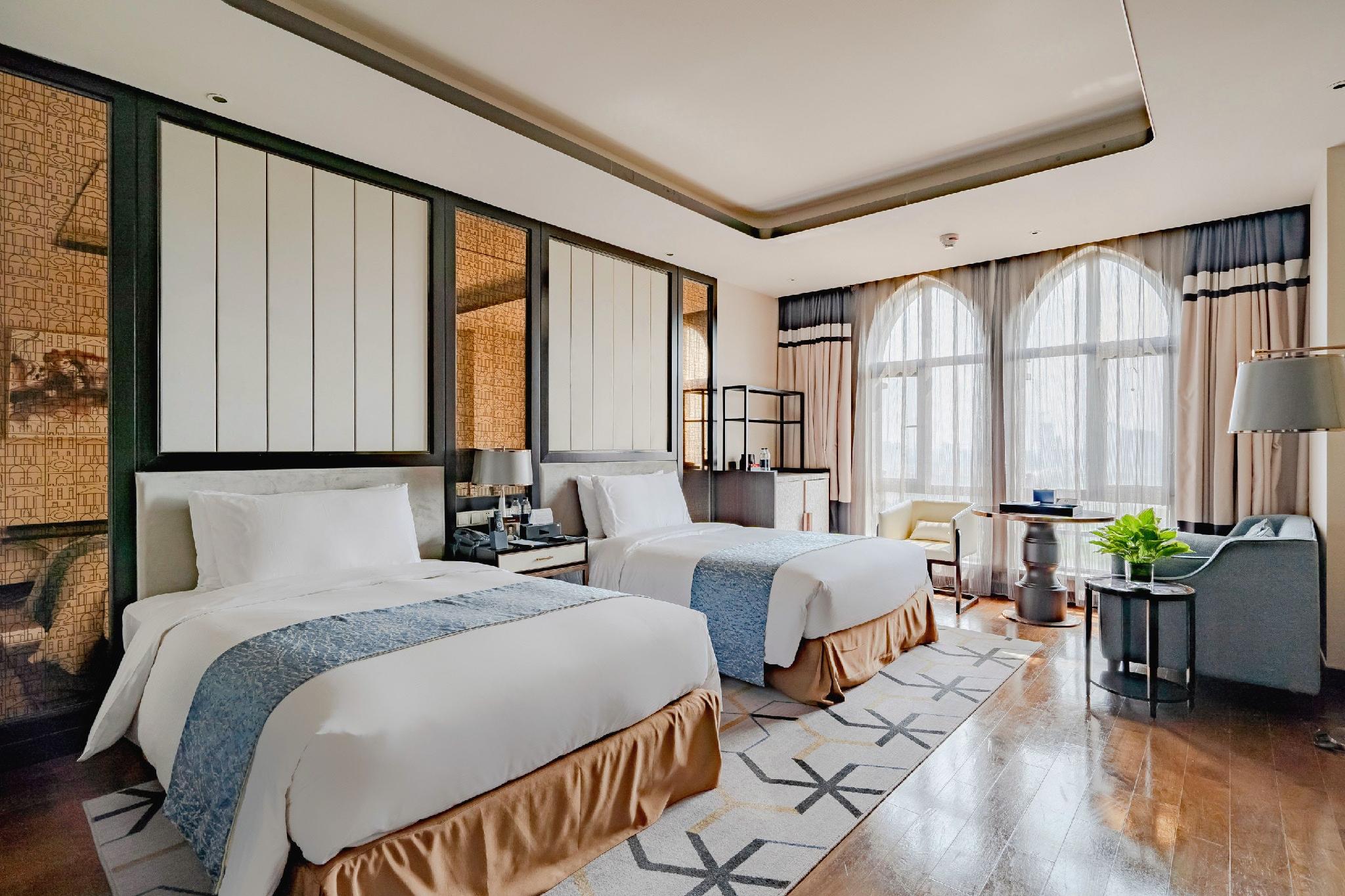 Superior, Twin Beds