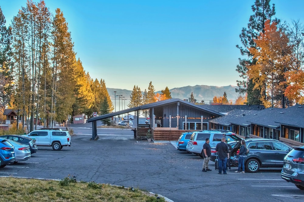 Basecamp Tahoe City 31/31