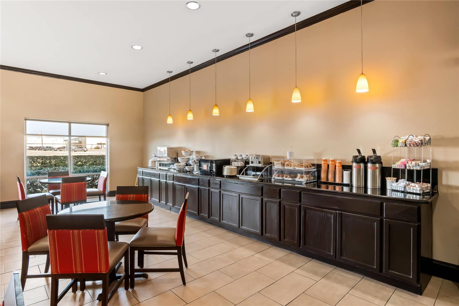 Comfort Suites Waxahachie - Dallas 17/18