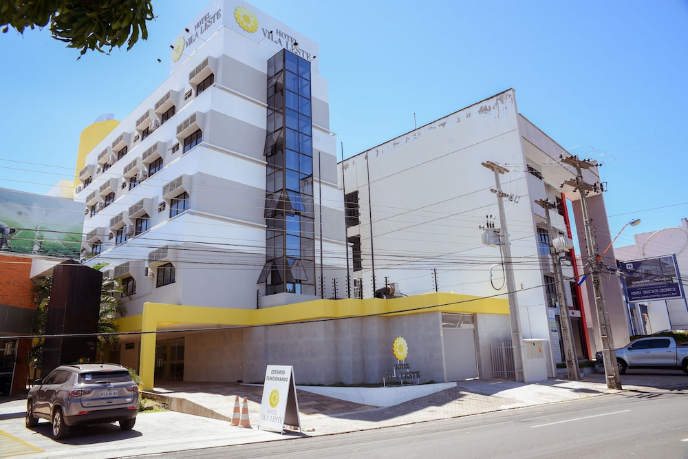 Hotel Vila Leste 34/43