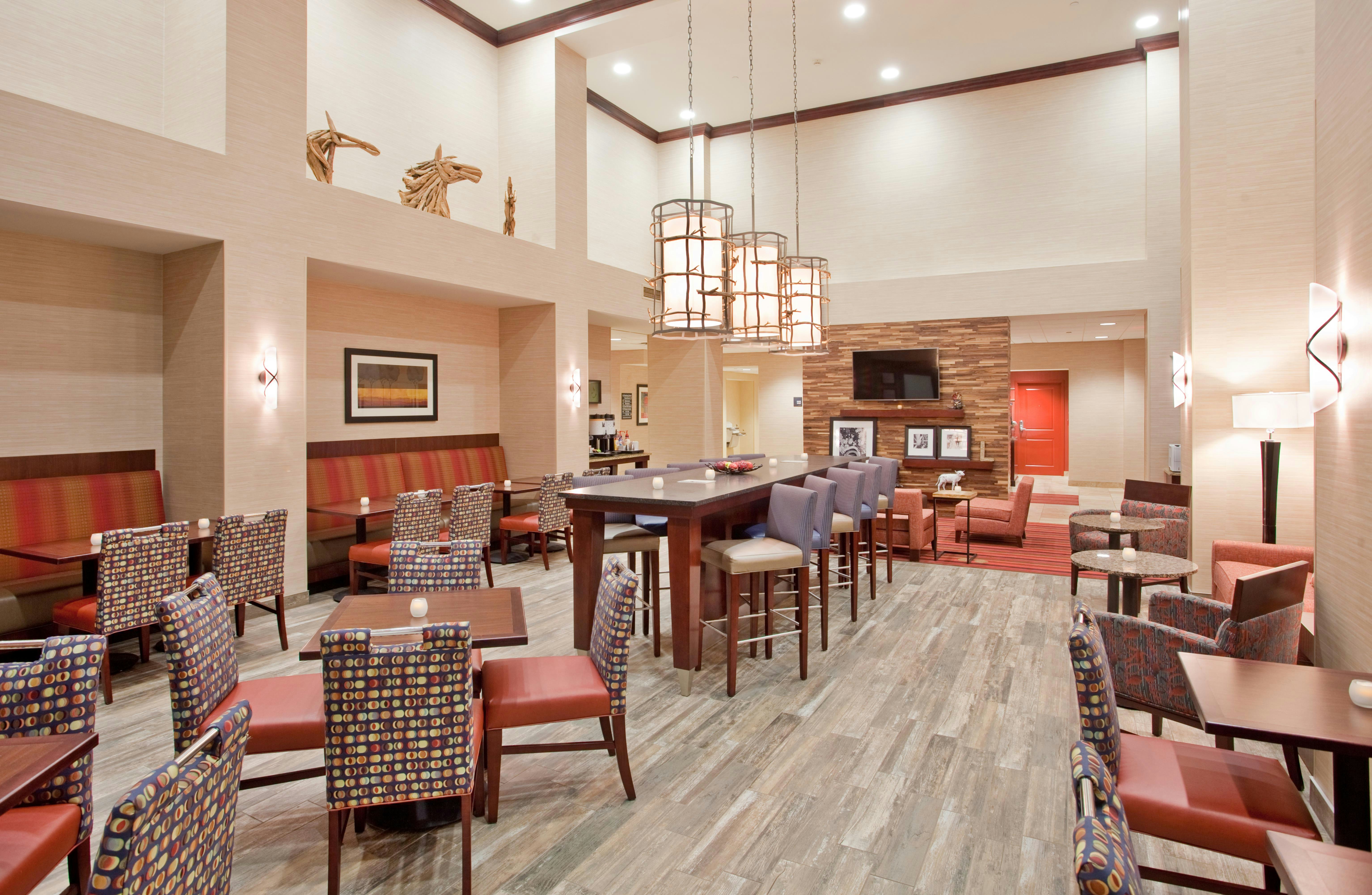 Hampton Inn & Suites Omaha Southwest-La Vista 34/49
