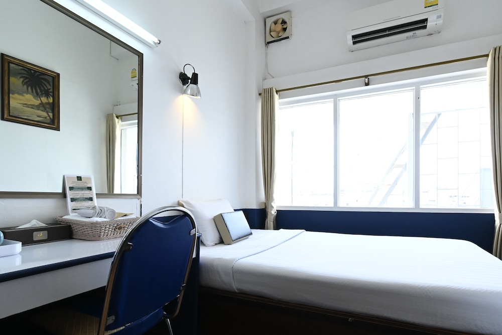 The Krungkasem Srikrung Hotel 20/65