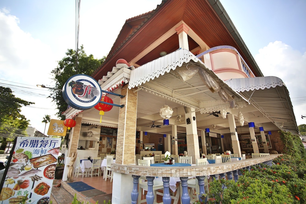 Lotus Hotel 1/50