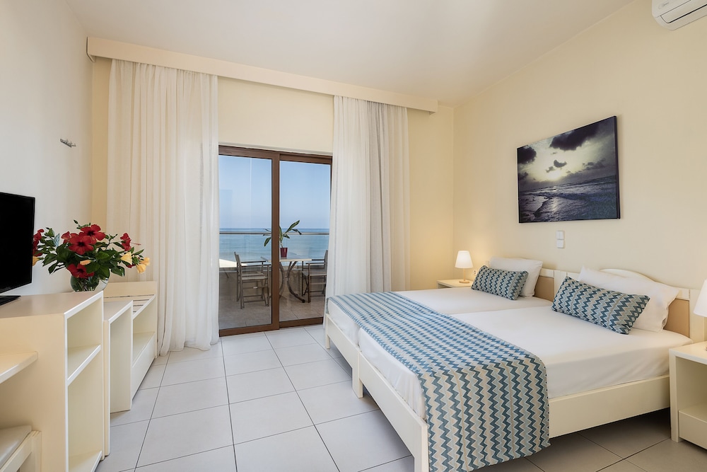 Studio, Sea View