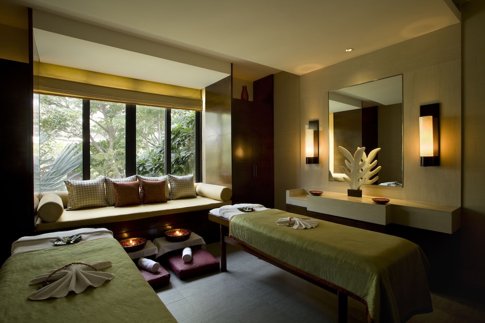 HYATT HYDERABAD GACHIBOWLI 32/71