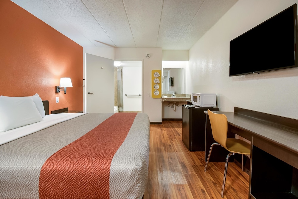 Motel6 Grove City, OH 17/47