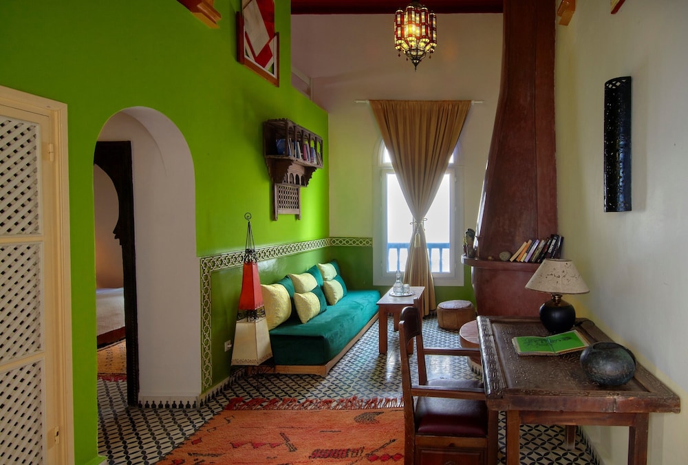 Riad Watier 59/72