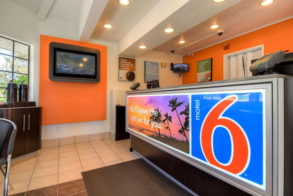 Lobby at Motel6 San Dimas, CA - Los Angeles, SAN DIMAS - CA
