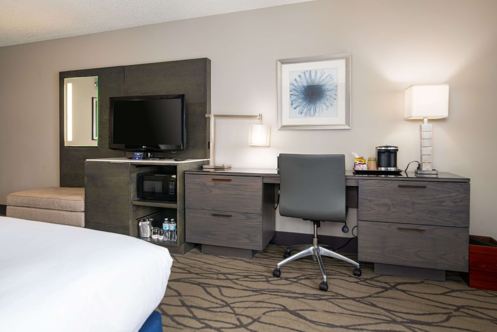 Doubletree by Hilton Hotel Racine Harbourwalk 76/79