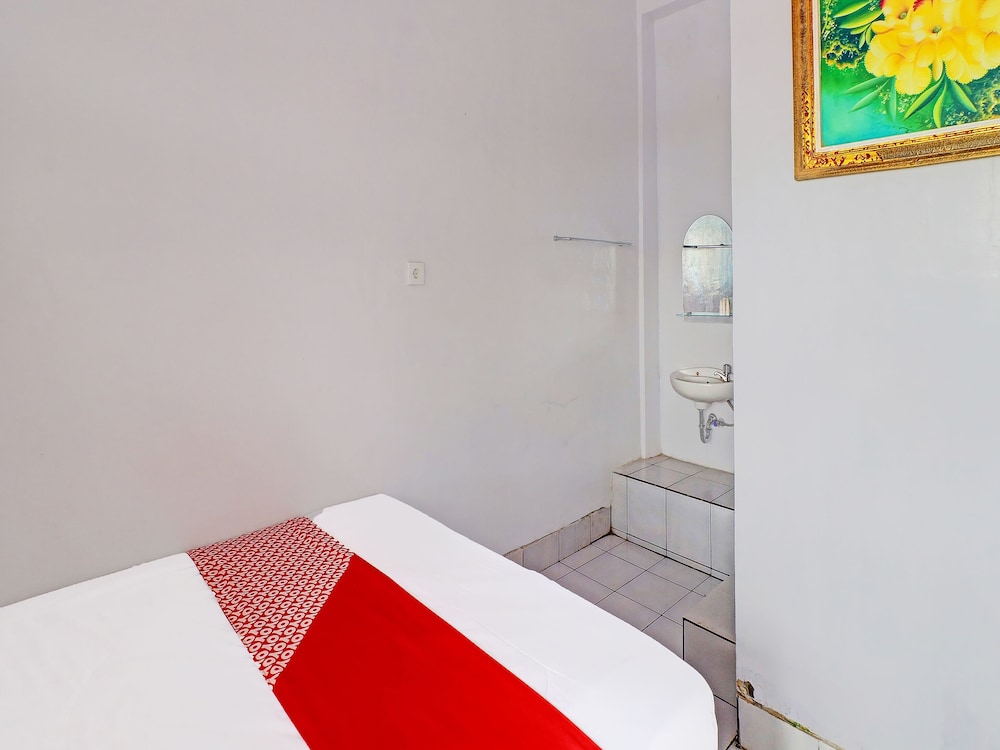 Super OYO 1356 Gusti Residence 29/46