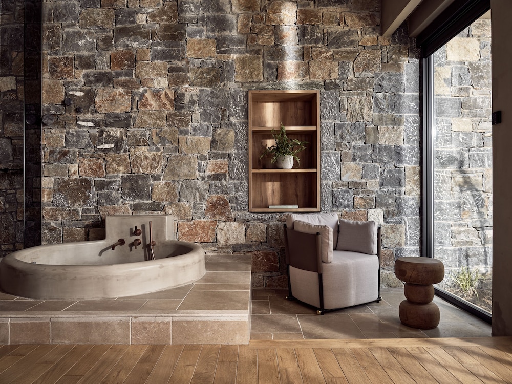 Acro Suites a Wellbeing Resort 35/50