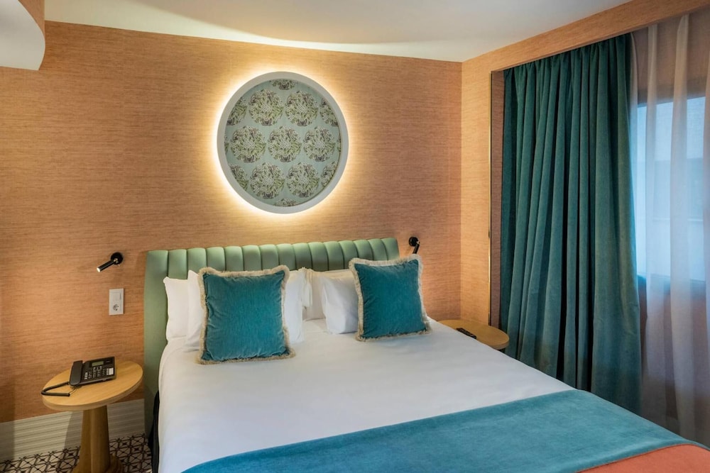 Casa Verbena Madrid, Outset Collection by Hilton 6/46