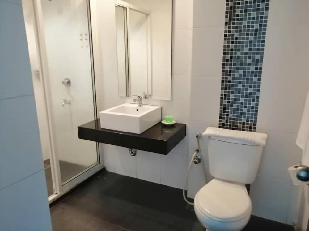 Manja Hotel 18/19