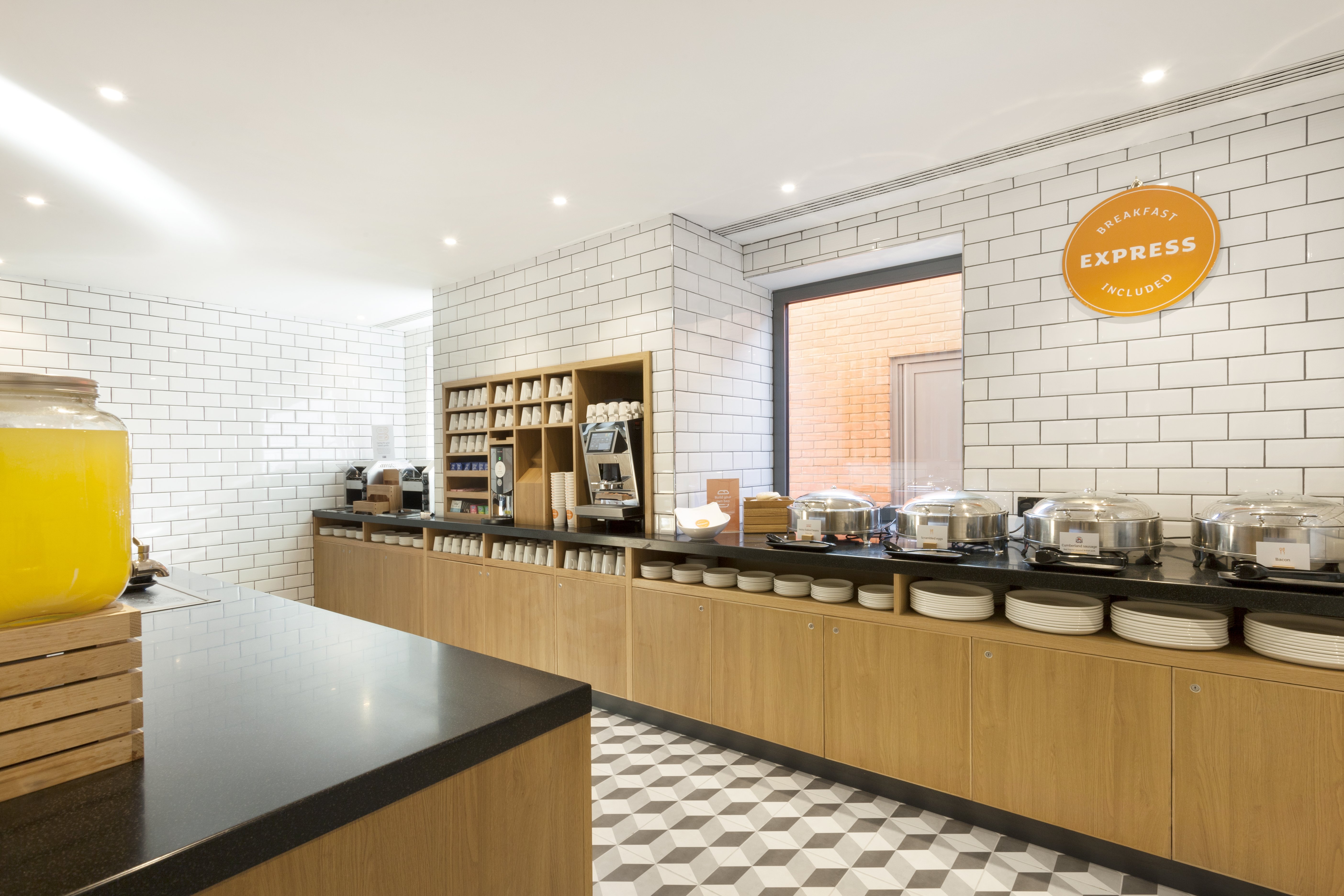 Holiday Inn Express St. Albans - M25, Jct.22 48/76