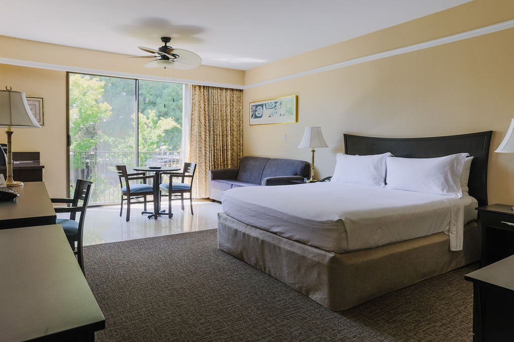 Deluxe, King Bed, Lagoon View