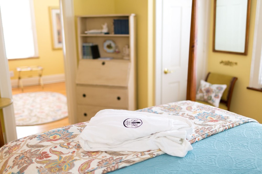1810 Emerson House Bed & Breakfast-Adults Only 6/19