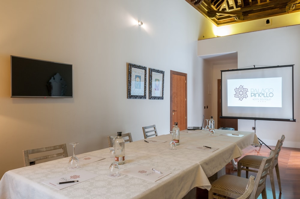 Hotel Boutique Palacio Pinello 62/73