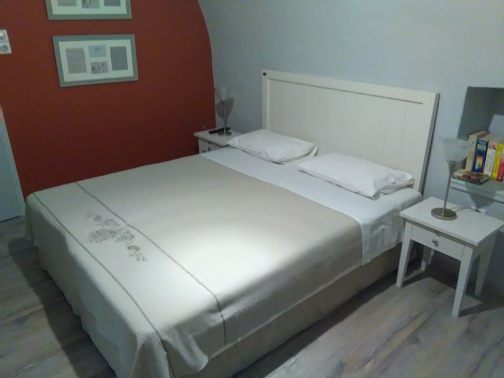 Spitakia 17/50