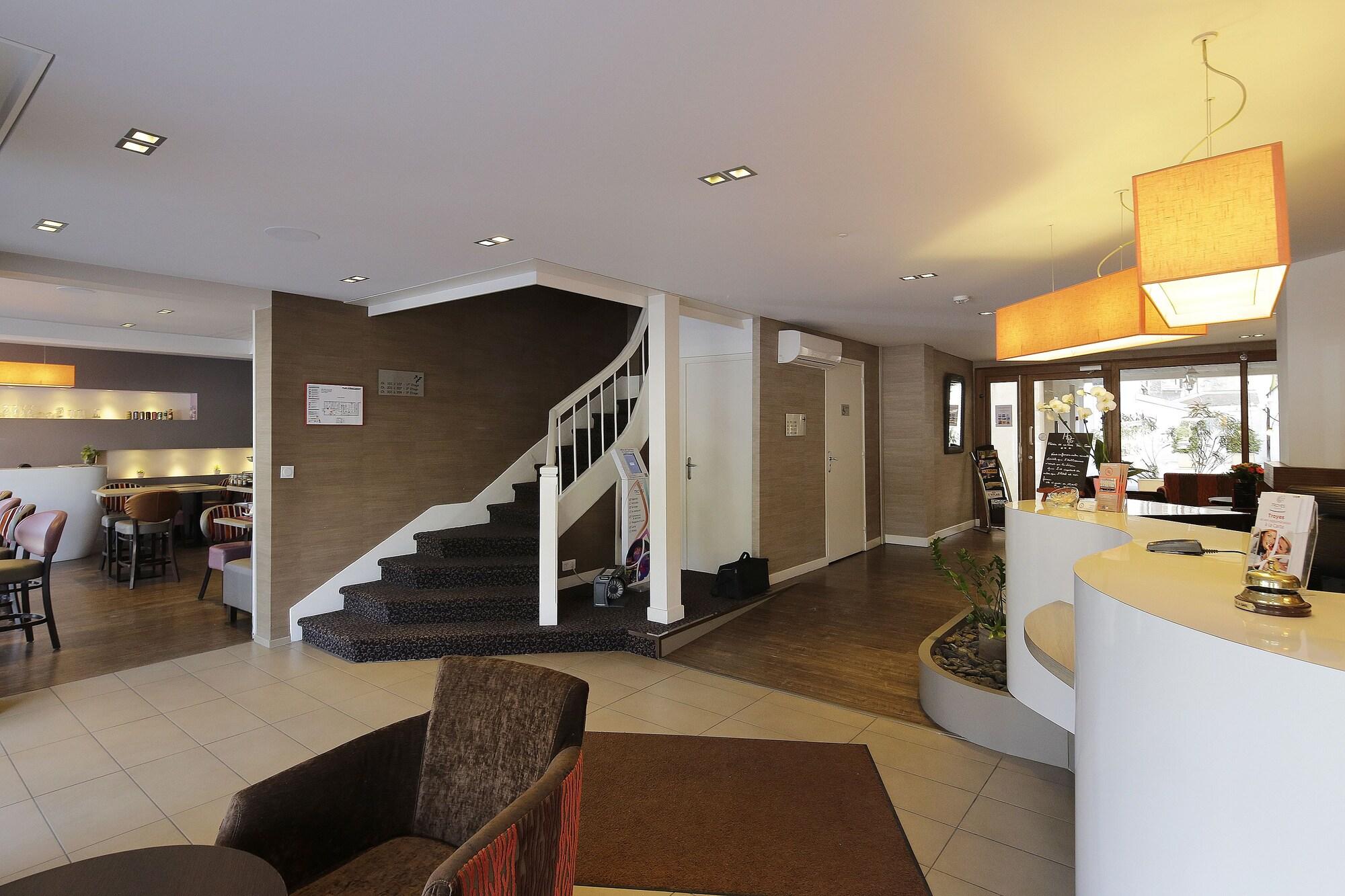 Hotel De La Gare Troyes Centre 3/55