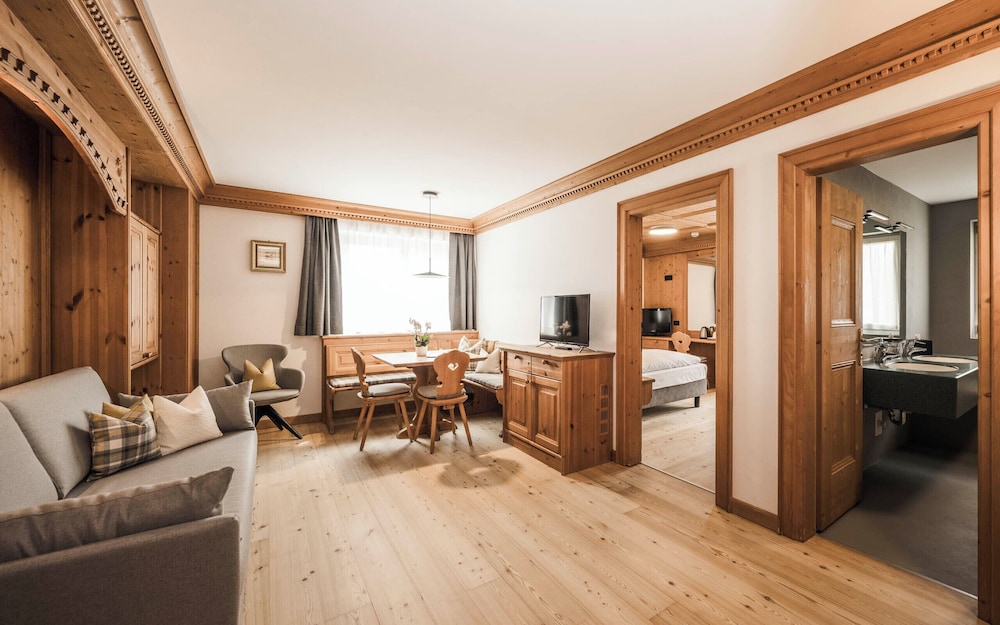 Hotel Ladinia 32/50