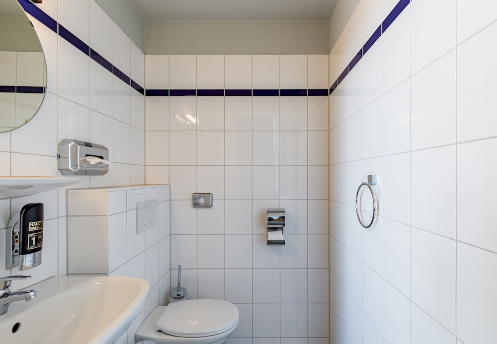 A&O Aachen Hauptbahnhof Hotel 18/83
