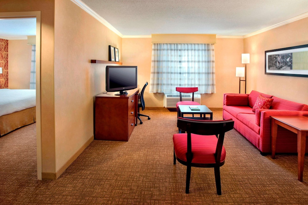 Sonesta Select Boston Danvers 12/26