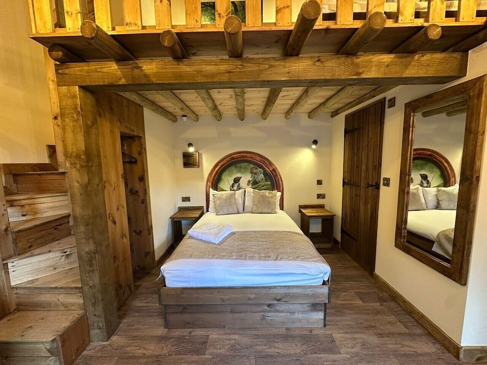 FAMILY, DOUBLE BED