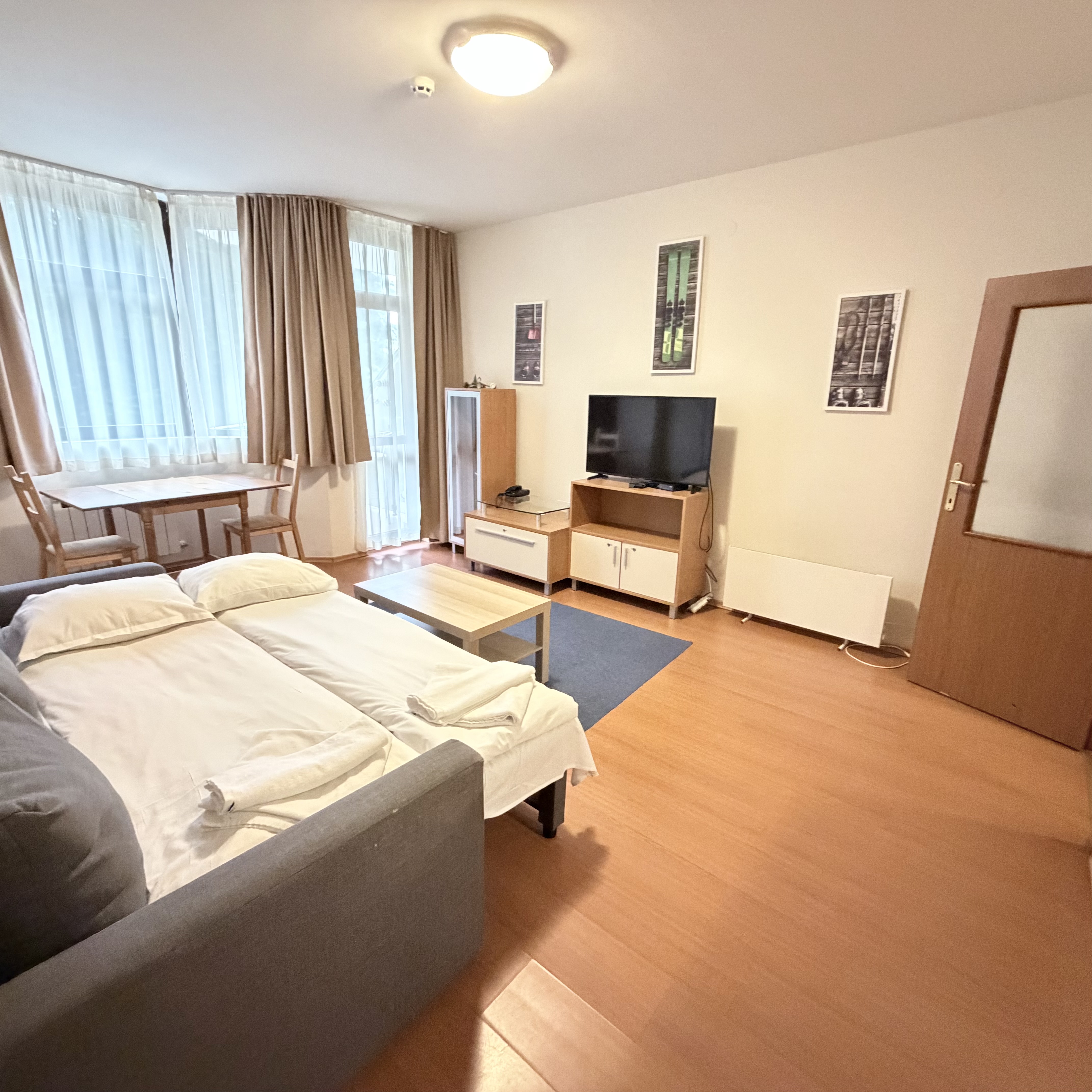 Persey Flora Apartments 18/50