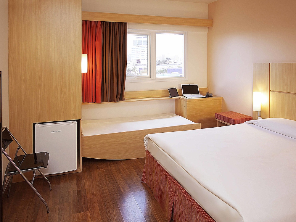Ibis Uberlandia 20/56