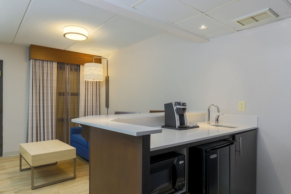 Holiday Inn Express Milwaukee West Medical Center 49/59
