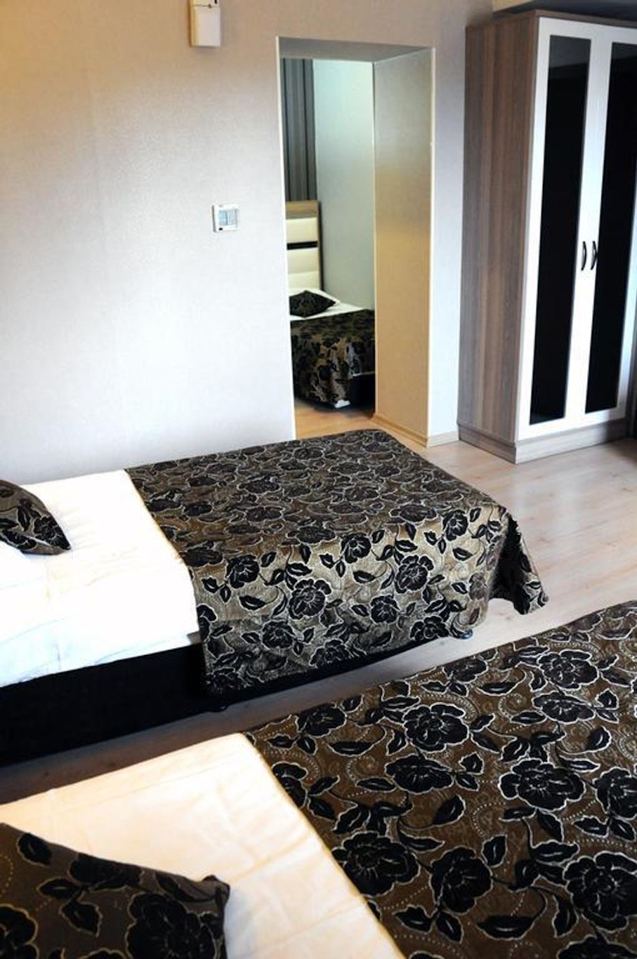 Nil Hotel 37/61