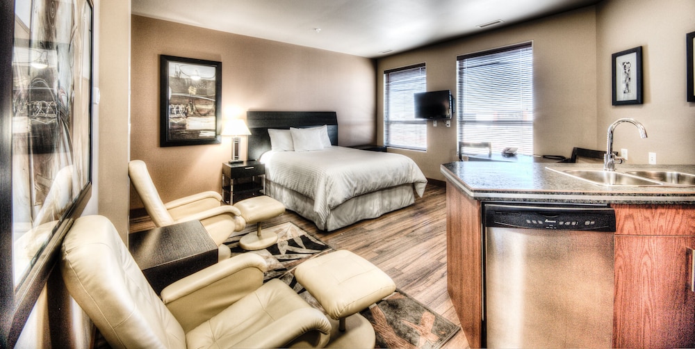 Grand Inn & Residence 8/20